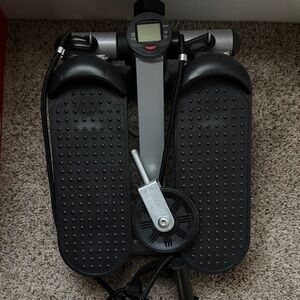 Compact Black Stepper Machine